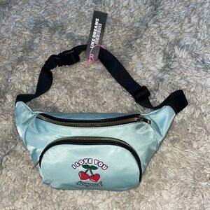 NWT LIKE DREAMS SAGE/BLACK Fanny Pack